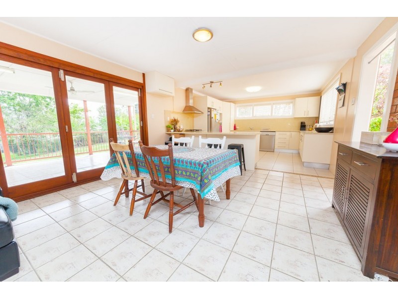 5 Menzies Lane, Eastern Heights QLD 4305