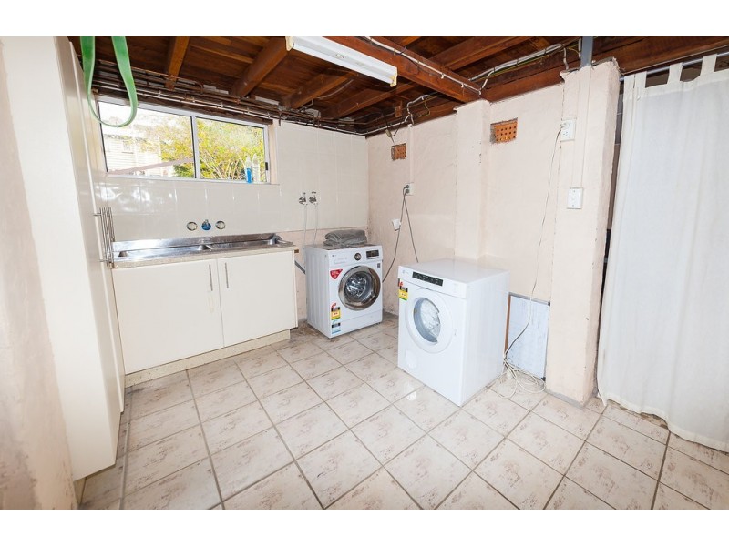 5 Menzies Lane, Eastern Heights QLD 4305