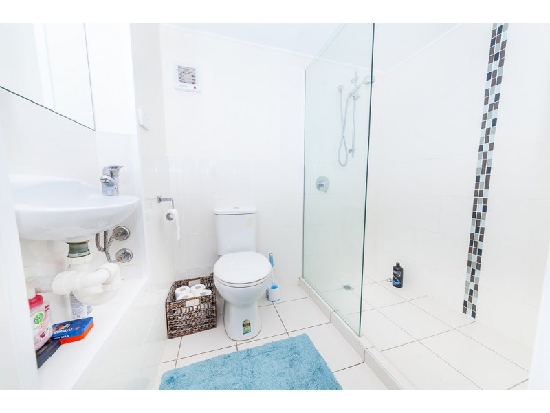 5 Menzies Lane, Eastern Heights QLD 4305