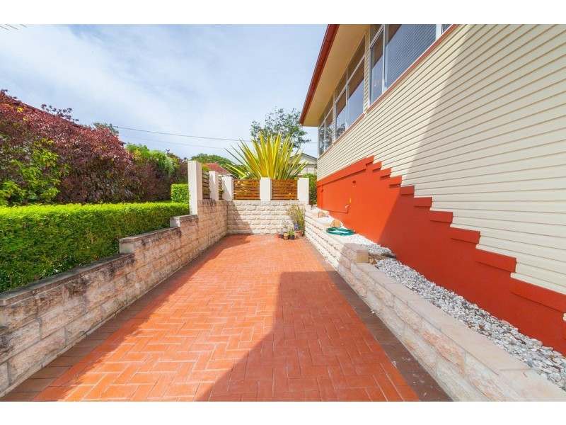 5 Menzies Lane, Eastern Heights QLD 4305