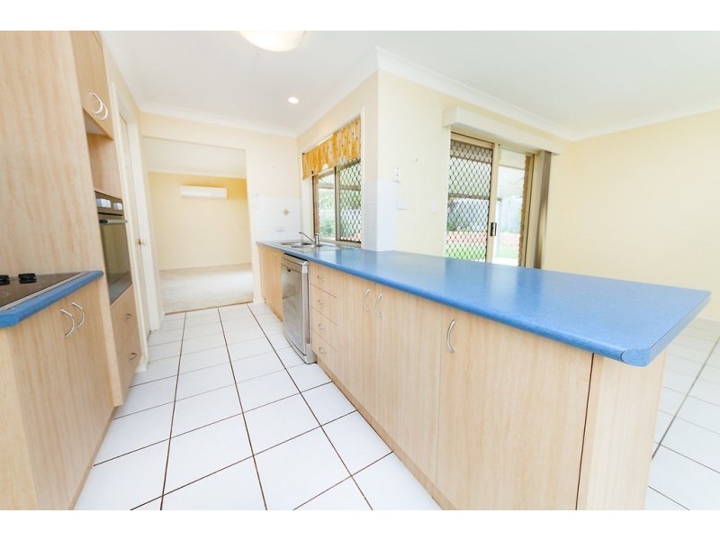4 Catherine Place, Flinders View QLD 4305