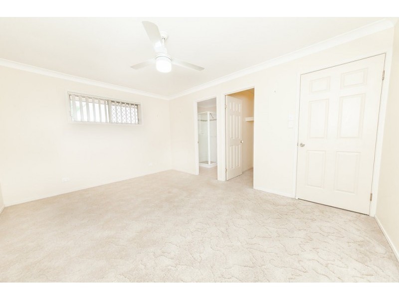 4 Catherine Place, Flinders View QLD 4305