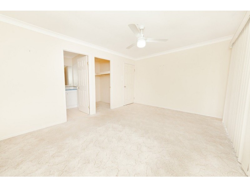 4 Catherine Place, Flinders View QLD 4305