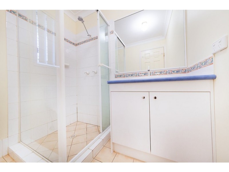 4 Catherine Place, Flinders View QLD 4305