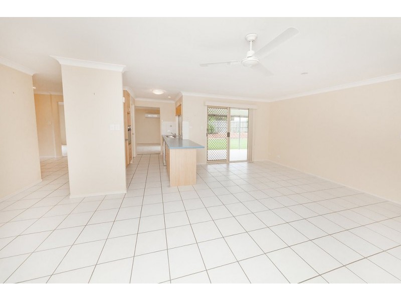 4 Catherine Place, Flinders View QLD 4305