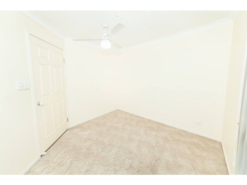 4 Catherine Place, Flinders View QLD 4305
