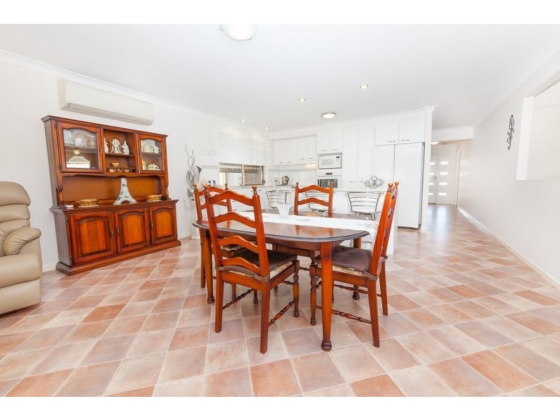 11 Dalray Drive, Raceview QLD 4305