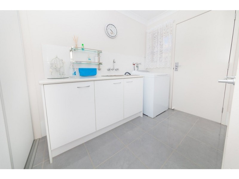 11 Dalray Drive, Raceview QLD 4305