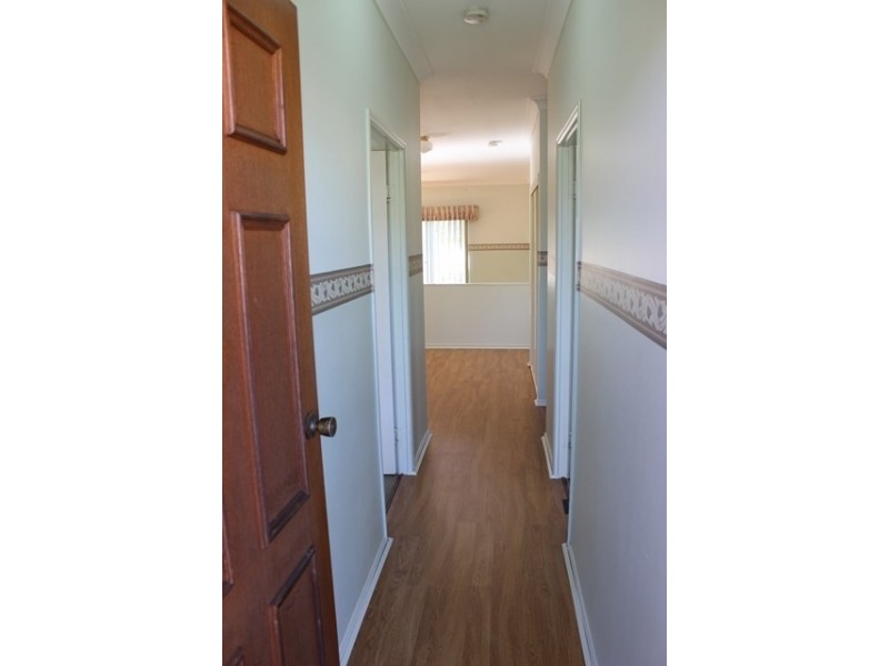 124 Willowtree Drive, Flinders View QLD 4305