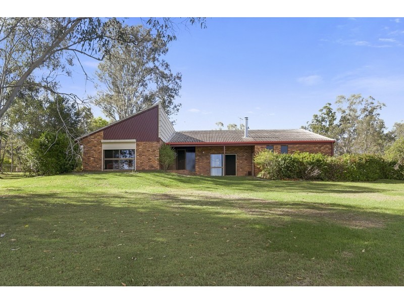 8 Lyndon Way, Karalee QLD 4306