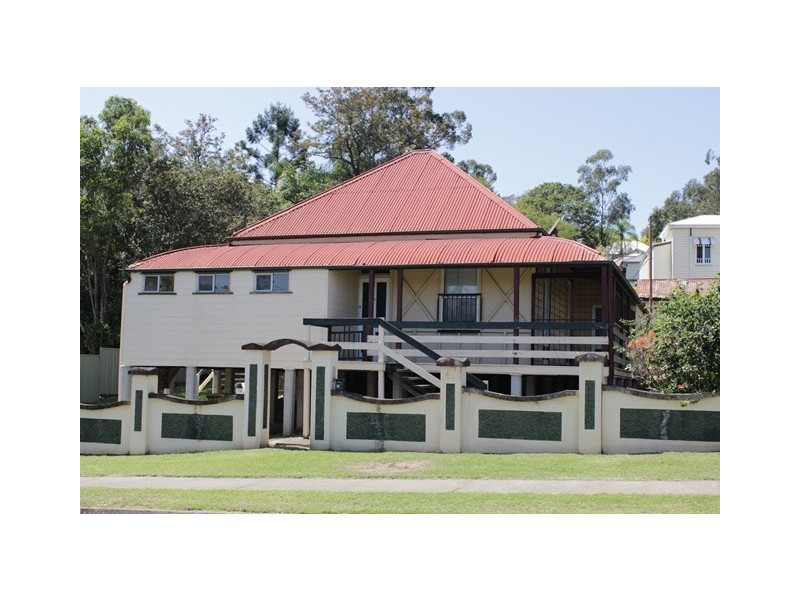 8 Omar Street, Ipswich QLD 4305