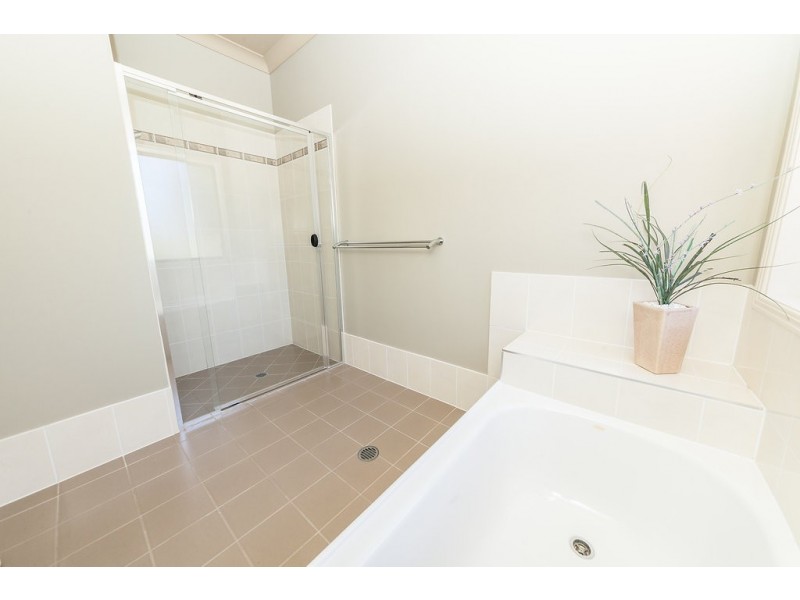 89 Cabernet Crescent, Pine Mountain QLD 4306
