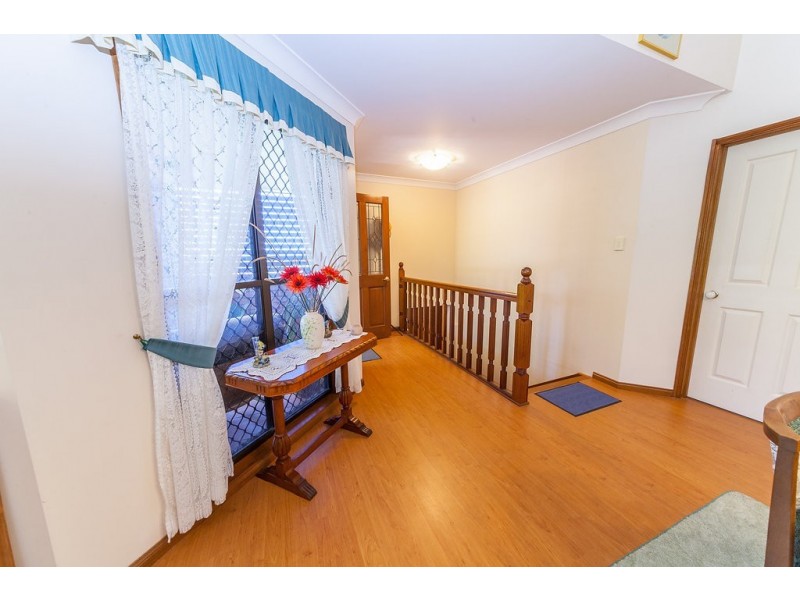 7 Dann Court, Collingwood Park QLD 4301