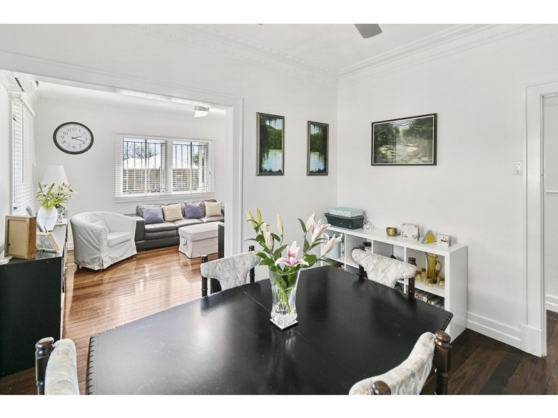 10 Coolibah Street, Silkstone QLD 4304