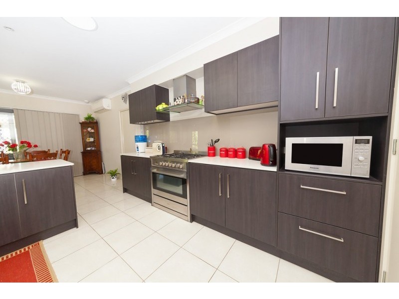 82 Chestnut Drive, Pine Mountain QLD 4306