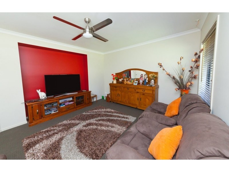 82 Chestnut Drive, Pine Mountain QLD 4306