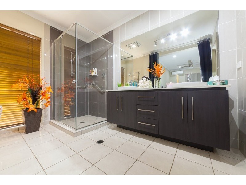82 Chestnut Drive, Pine Mountain QLD 4306