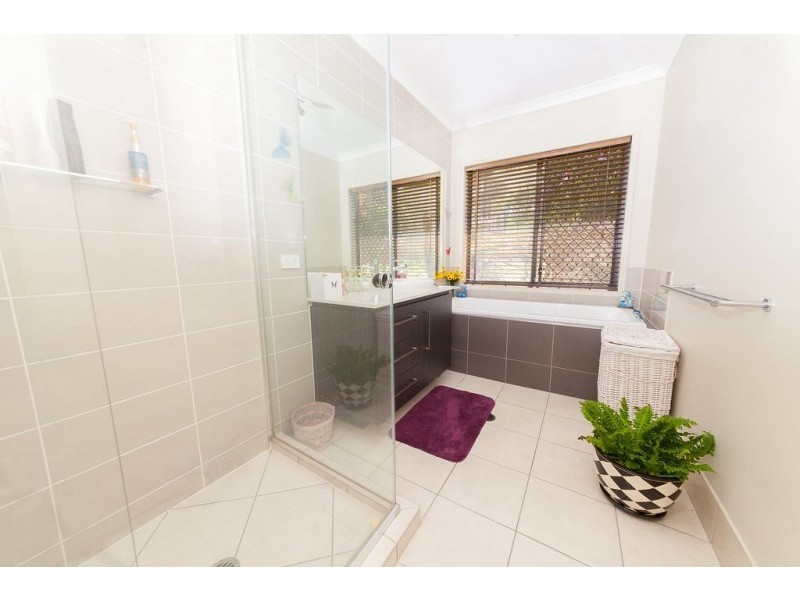 82 Chestnut Drive, Pine Mountain QLD 4306