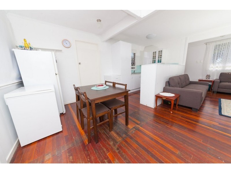 74 Francis Street, North Ipswich QLD 4305