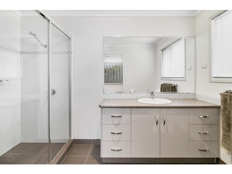 5 Beattie Court, Brassall QLD 4305
