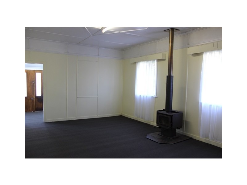 66 Mary Street, Blackstone QLD 4304