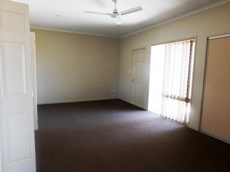 18 Tea Tree Place, Raceview QLD 4305