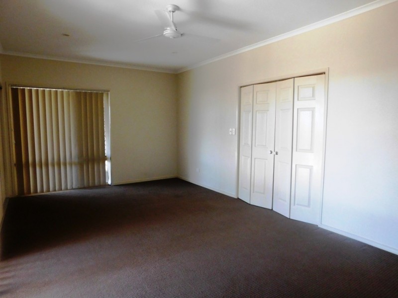 18 Tea Tree Place, Raceview QLD 4305