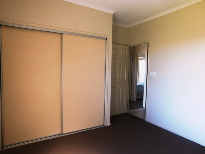 18 Tea Tree Place, Raceview QLD 4305