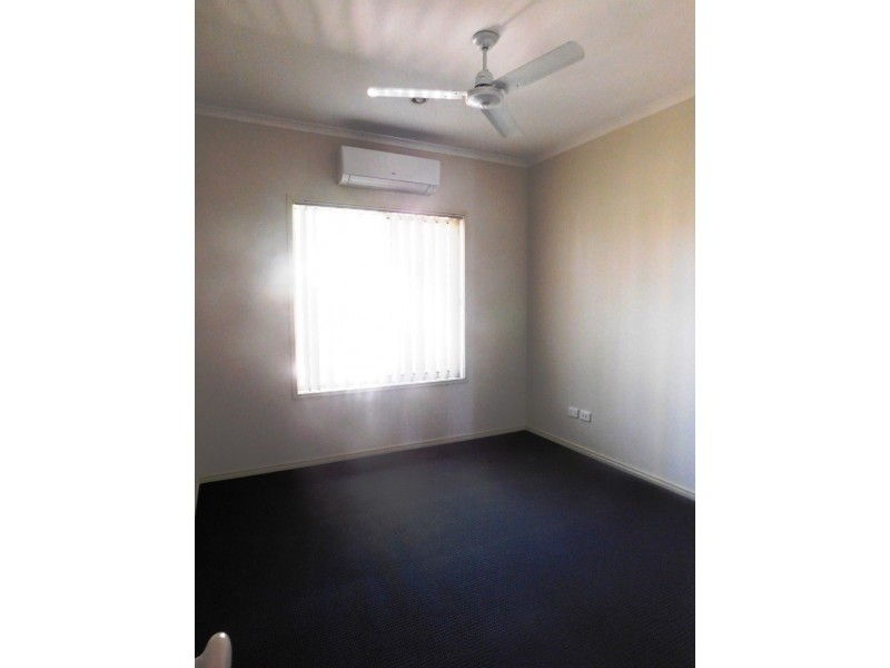 18 Tea Tree Place, Raceview QLD 4305