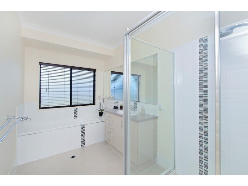 1 Graham Court, Hatton Vale QLD 4341