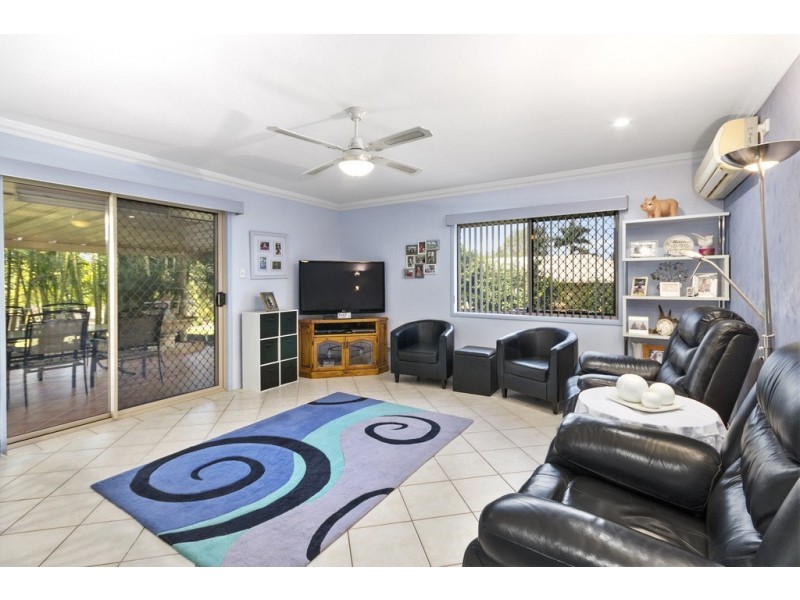 37 Farrell Drive, Walloon QLD 4306