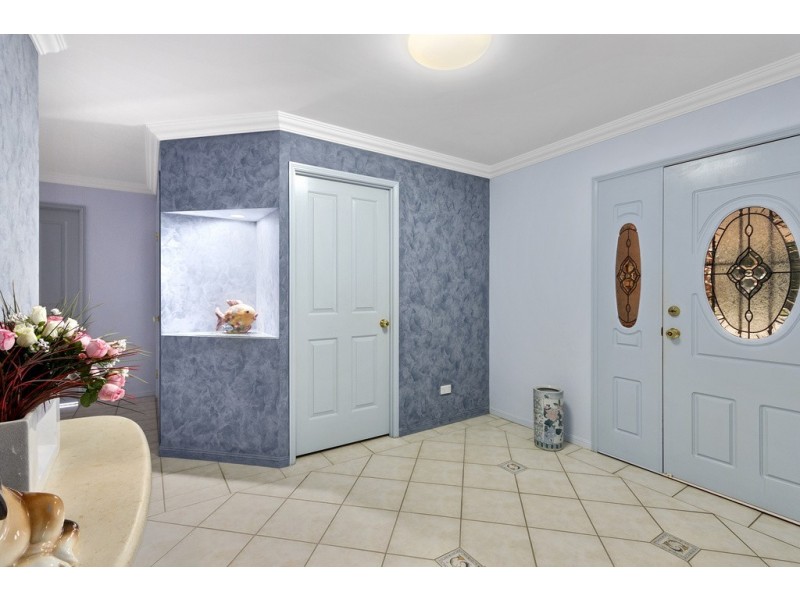 37 Farrell Drive, Walloon QLD 4306