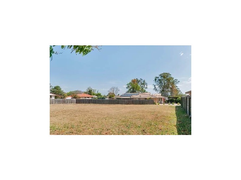 9 Walter Court, Leichhardt QLD 4305