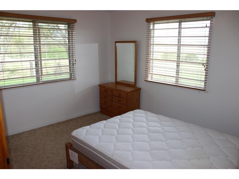 172 North Station Road, North Booval QLD 4304