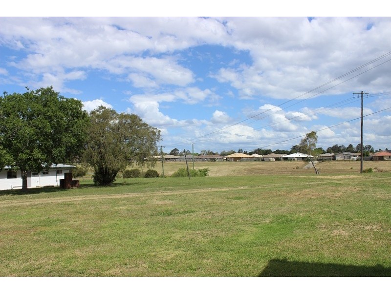 172 North Station Road, North Booval QLD 4304