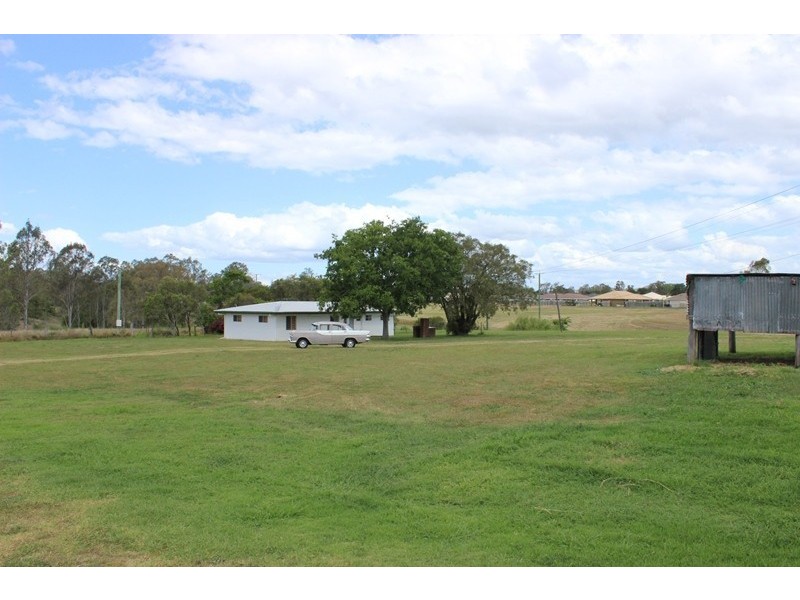 172 North Station Road, North Booval QLD 4304