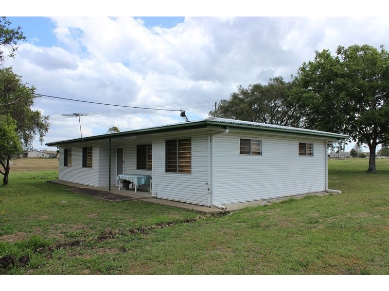 172 North Station Road, North Booval QLD 4304