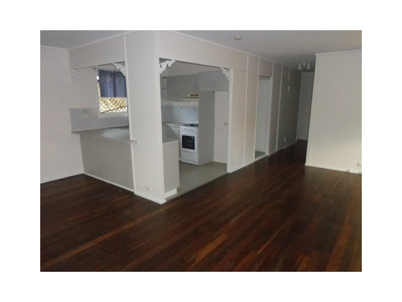 25 Bass Street, Leichhardt QLD 4305