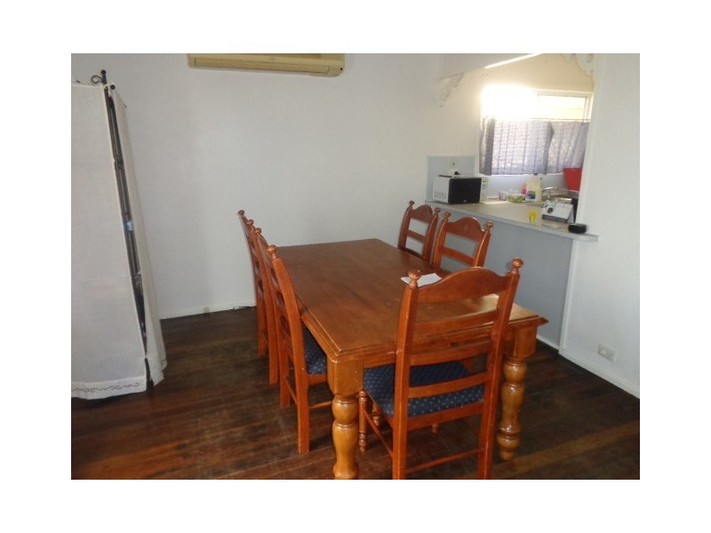 25 Bass Street, Leichhardt QLD 4305