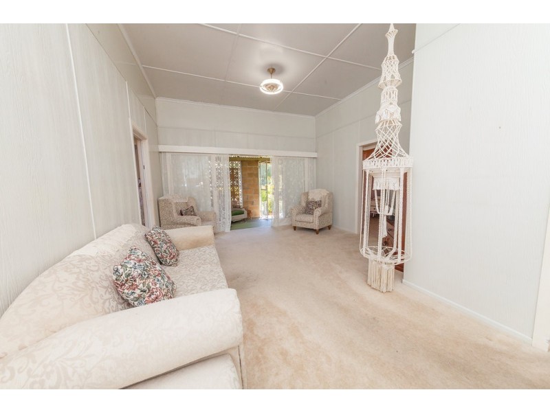 8 McLean Street, North Ipswich QLD 4305