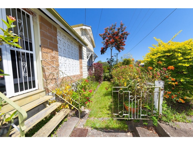8 McLean Street, North Ipswich QLD 4305