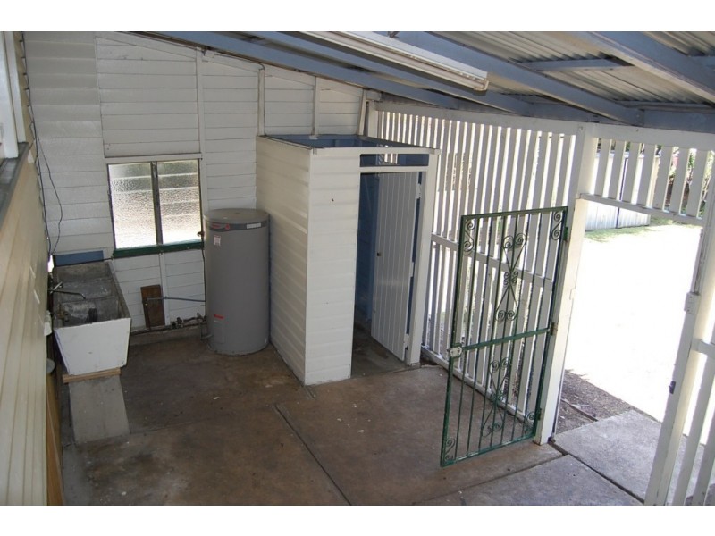 18 Teape Street, Silkstone QLD 4304