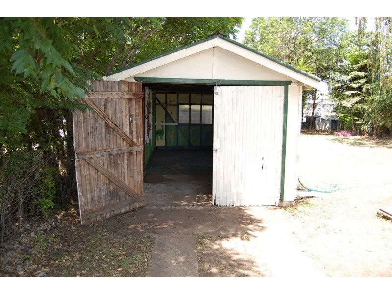 18 Teape Street, Silkstone QLD 4304