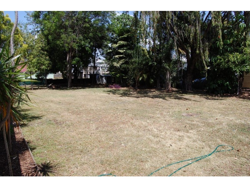 18 Teape Street, Silkstone QLD 4304