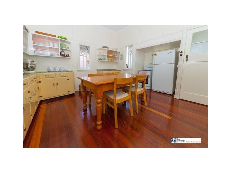 94A Aspinall Street, Leichhardt QLD 4305