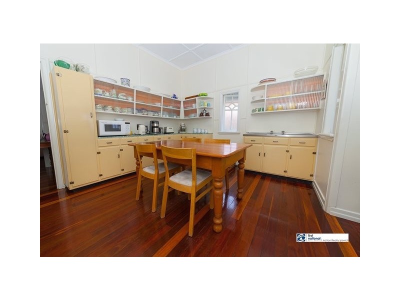 94A Aspinall Street, Leichhardt QLD 4305