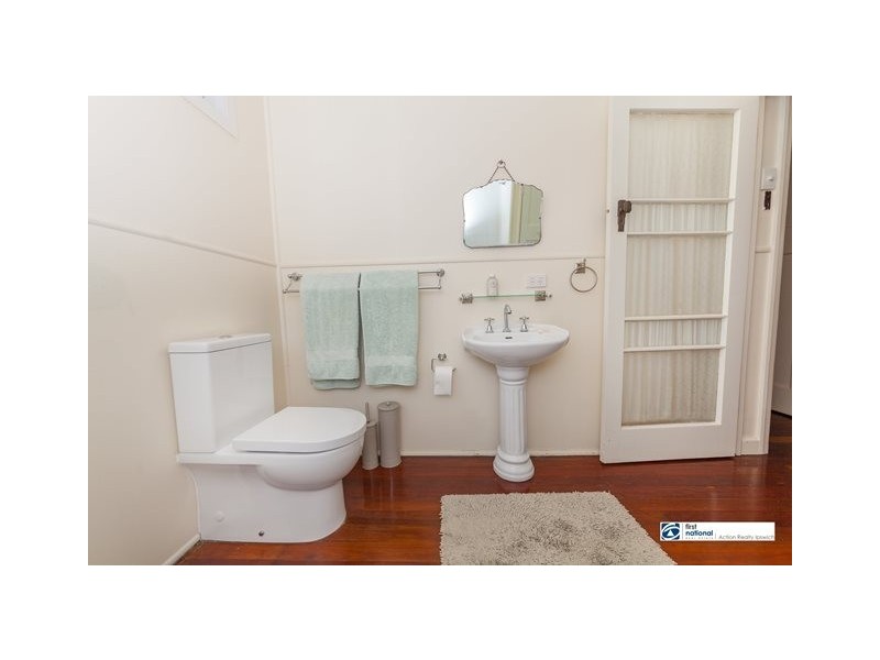 94A Aspinall Street, Leichhardt QLD 4305