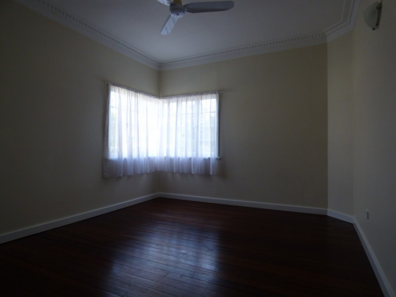 22 Hooper Street, West Ipswich QLD 4305