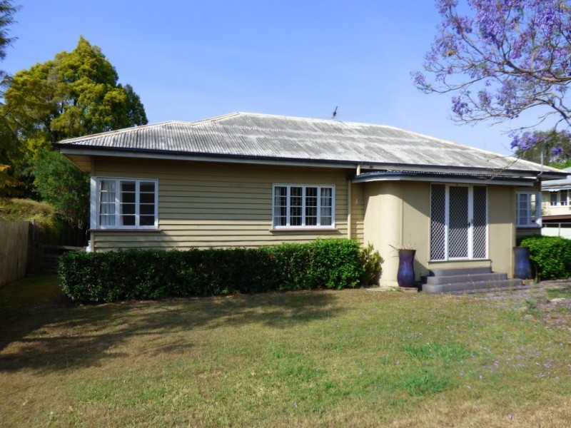 22 Hooper Street, West Ipswich QLD 4305