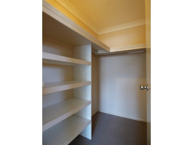 15 Comona Court, Wulkuraka QLD 4305